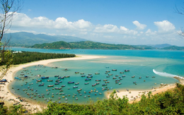 Nơi nhìn thẳng ra một trong những vịnh biển đẹp nhất Việt Nam, du khách đến được hưởng dịch vụ 4 - 6 sao Nơi nhìn thẳng ra một trong những vịnh biển đẹp nhất Việt Nam, du khách đến được hưởng dịch vụ 4 - 6 sao