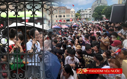 Nhà hát Lớn Hà Nội đông nghẹt người xếp hàng từ sớm, có gì hot đến vậy?