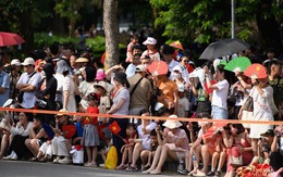 Hà Nội miễn phí bánh, nước uống và lương khô cho người dân xem diễu binh 2/9
