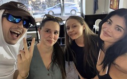 Hẹn hò kiểu tỷ phú: Kylie Jenner bay 12 tiếng để gặp Timothée Chalamet chỉ vì quá nhớ bạn trai!