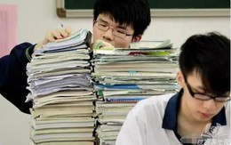 Nam sinh đỗ đại học top đầu nhưng cha mẹ vừa xem giấy báo trúng tuyển liền nói: 'Học lại còn hơn thi đậu'