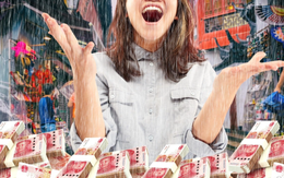 Trú mưa bất ngờ trúng độc đắc: Người phụ nữ đổi đời nhờ tấm thẻ cào gần 4 tỷ đồng