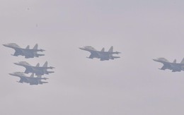 "Hổ mang chúa" Su30-MK2 bay qua Quảng trường Ba Đình