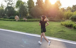 Đi bộ hay chạy bộ 5km: Cách nào giúp cơ thể khỏe hơn, đốt mỡ nhanh hơn?