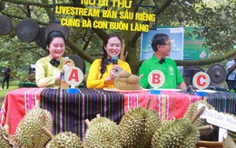 Nữ bí thư xã tham gia livestream, giúp nông dân bán gần 60 tấn sầu riêng