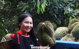 Phiên livestream sầu riêng có gì mà khách đổ xô mua hơn 60 tấn?