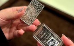 Giá bạc tăng mạnh, tiến sát đỉnh lịch sử