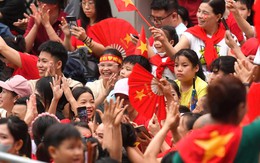 Thủ tướng yêu cầu phục vụ miễn phí bánh mì, nước uống cho Nhân dân xem diễu binh