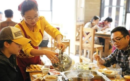 Bỏ 1 tỷ đồng tiền tiết kiệm để đầu tư mở nhà hàng, người đàn ông thừa nhận: Lãi đậm sau 2 năm nhưng mất ăn mất ngủ