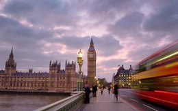 Khủng hoảng gần 50 năm trước có nguy cơ tái diễn tại nền kinh tế hàng đầu châu Âu: Ngân sách thâm hụt nặng, nợ công gần bằng GDP, khả năng phải cầu viện IMF