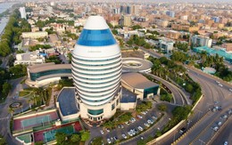 Đây là quốc gia có mức nợ cao nhất thế giới, vượt 250% GDP, tăng trưởng âm