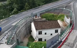 Gia chủ quyết không di dời, từ chối tiền đền bù 5,8 tỷ đồng khiến cao tốc phải tách đôi: 6 năm “chịu trận” trong tiếng ồn, đi lại khó khăn