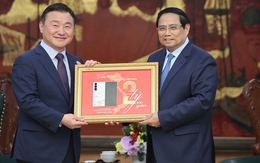 Sau 16 năm đầu tư, số lượng điện thoại 'ông lớn' Samsung sản xuất tại Việt Nam cán mốc 2 tỷ chiếc: Thủ tướng để lại dấu ấn đặc biệt ghi dấu cột mốc lịch sử