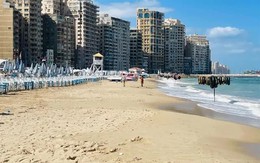 Ai Cập đóng cửa hầu hết các bãi biển dọc Địa Trung Hải