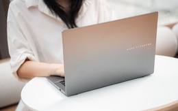 Chiếc laptop của dân văn phòng: Mỏng nhẹ, pin lâu, xử lý AI mạnh mẽ