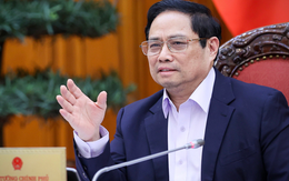 Thủ tướng yêu cầu các ngân hàng bảo đảm hệ thống thanh toán và tiền mặt, đáp ứng yêu cầu tặng phần quà 100.000 đồng cho người dân kịp thời