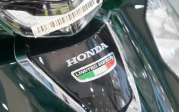 Một mẫu xe tay ga Honda được ưu đãi khủng dịp Quốc khánh: Người mua được tặng kèm xe máy điện