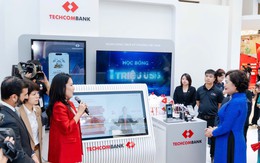 Techcombank ghi dấu ấn tại "Triển lãm thành tựu đất nước"