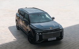 Lạc Hồng 900 LX bản chống đạn nặng hơn 5 tấn, chịu được 440 phát đạn - xịt lốp vẫn di chuyển 80-100 km