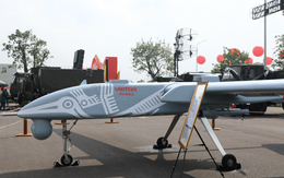 "Bảo bối" UAV đa năng ra mắt tại công trình kỷ lục Việt Nam: Vận tốc tối đa 200km/h, có thể mang cả tên lửa