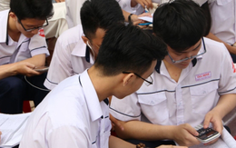 Hàng loạt địa phương siết chặt quản lý việc dùng điện thoại của học sinh