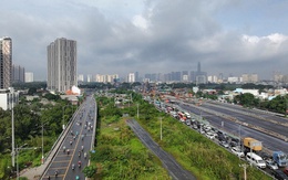 Cửa ngõ TP HCM “ngộp thở” ngày đầu nghỉ lễ 2-9