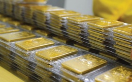 Giữa lúc giá vàng lập kỷ lục, một ngân hàng tung quà “khủng” 10 lượng SJC cho khách mở tài khoản dịp Quốc khánh