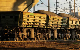 Hàng triệu tấn hàng giá rẻ từ Nga vừa đổ bộ Việt Nam: Thuế nhập khẩu 5%, nước ta là 'cá mập' đứng thứ 5 thế giới