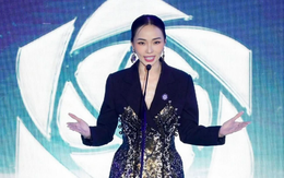 MC song ngữ Trà My gây ấn tượng với thông điệp về lòng yêu nước tại chung kết The TVFace 2025