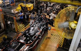 26 tỷ USD cùng hơn 25.000 việc làm biến mất: Chuyện gì đang xảy ra với hàng triệu công nhân ngành ô tô Mỹ?