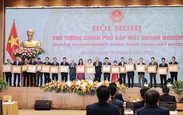 LPBank đón nhận bằng khen của Thủ tướng tại Hội nghị 80 năm doanh nghiệp