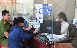 Bà 74 tuổi đi rút sổ tiết kiệm, cán bộ quỹ tín dụng không thực hiện mà báo ngay cho công an