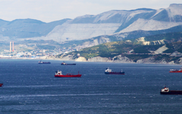 Bất chấp được bật đèn xanh mua dầu Nga, ông trùm dầu mỏ của quốc gia BRICS vừa gấp rút tìm cứu tinh mới: Chốt đơn hơn 7 triệu thùng dầu, Mỹ đóng góp hơn 4,5 triệu thùng