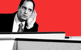 Một năm bị sa thải 2 lần, sếp đi qua không chào tự hiểu ‘mình sắp bị cho nghỉ’: Cuộc đại phẳng hóa khiến hàng triệu nhân viên văn phòng sống trong sợ hãi