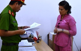 Bé trai bị bảo mẫu ném xuống nền nhà ở Quảng Ngãi đã không qua khỏi Bé trai bị bảo mẫu ném xuống nền nhà ở Quảng Ngãi đã không qua khỏi