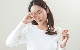 Bạn có đang già nhanh hơn người khác không? Nếu thấy 4 dấu hiệu này vào buổi tối thì có thể bạn đang già hơn bạn bè của mình