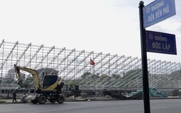 Cận cảnh khán đài khổng lồ đang gấp rút hoàn thiện trước ngày Quốc khánh 2/9 tại quảng trường Ba Đình