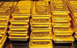 Vàng tăng giá: Giới siêu giàu đua nhau tích trữ, sẵn sàng bỏ thêm tiền để cầm vàng tận tay, rồi chôn dưới đất hoặc gửi vào hầm bí mật Vàng tăng giá: Giới siêu giàu đua nhau tích trữ, sẵn sàng bỏ thêm tiền để cầm vàng tận tay, rồi chôn dưới đất hoặc gửi vào hầm bí mật