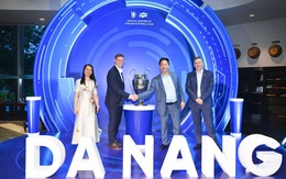 Chủ tịch FPT Trương Gia Bình đích thân đón chiếc cúp danh giá nhất Châu Âu đến Đà Nẵng