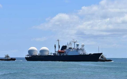 Vừa tuyên bố ‘trung thành’ với dầu Nga chưa được bao lâu, quốc gia BRICS bất ngờ chốt đơn từ loạt khách lạ: 22 triệu thùng dầu sắp được giao, sẽ tạm dừng các hợp đồng giao ngay từ Moscow