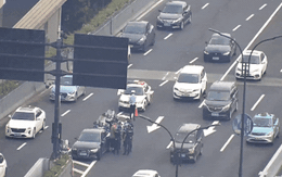 Nhận được tin báo khẩn, cảnh sát lập tức chặn 1 xe ô tô đang chạy trên cao tốc: phát hiện hơn 440 triệu đồng ở ghế phụ và lời khai bất ngờ của tài xế