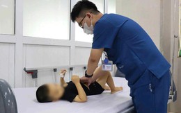 Bé 3 tuổi tại Ninh Bình nguy kịch vì uống nước lá chữa táo bón