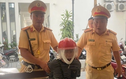 Tài xế công nghệ lao xe vào chốt CSGT thoát khỏi kẻ 'ngáo đá'