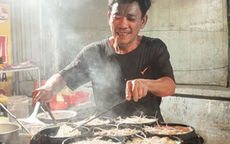 Xe bán bánh xèo của người cha đơn thân nuôi 2 con tự kỷ