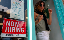 Dữ liệu 'gây sốc' vừa được công bố: Kinh tế Mỹ thực tế tạo ra ít hơn 900.000 việc làm so với báo cáo trước đó, Fed chắc chắn sẽ cắt giảm lãi suất?