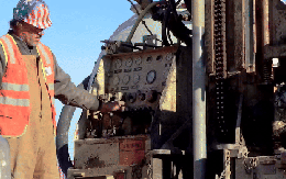 Sau 16 ngày khoan liên tục, Mỹ chạm vào "kho báu" khổng lồ ở độ sâu 4.765m: Thiết lập hàng loạt kỷ lục