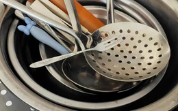 4 loại đồ gia dụng giá rẻ tưởng tiết kiệm, ai ngờ lại tự “đào hố” cho chính mình