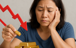 Giá vàng đang lao dốc, có nên rút tiết kiệm 200 triệu để mua?