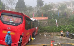 Xe khách chở 36 người mất phanh khi xuống dốc ở Sa Pa