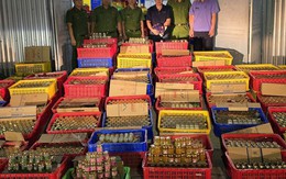Cận cảnh quy mô gây choáng của "tổng kho" sản xuất nước yến giả tại Đà Nẵng
